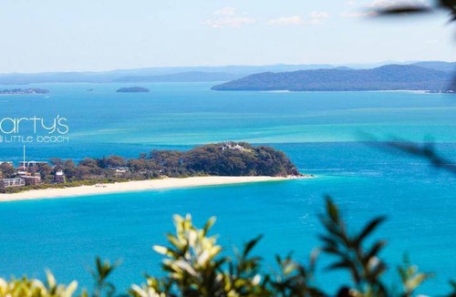 Nelson Bay Apartment | Apartment ∙ 2 bedrooms ∙ 4 guests