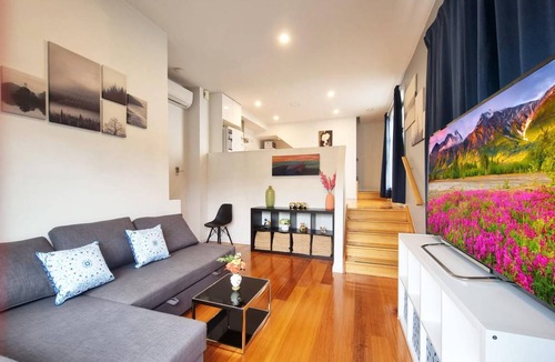 Maribyrnong Apartment | Apartment ∙ 2 bedrooms ∙ 6 guests