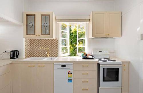 Scarborough Apartment | Apartment ∙ 2 bedrooms ∙ 4 guests