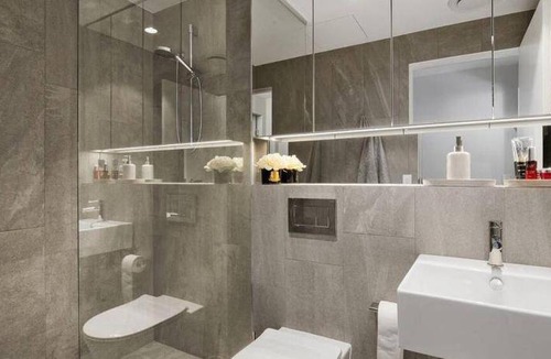 Broadbeach Apartment | Apartment ∙ 2 bedrooms ∙ 4 guests