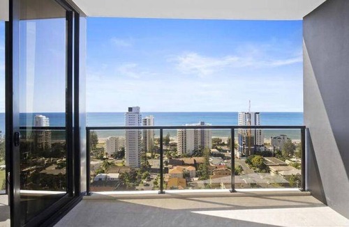 Broadbeach Apartment | Apartment ∙ 2 bedrooms ∙ 4 guests