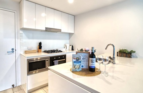 Newstead Apartment | Apartment ∙ 2 bedrooms ∙ 5 guests