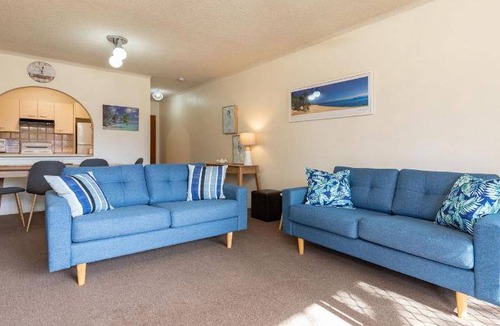 Tuncurry Apartment | Apartment ∙ 2 bedrooms ∙ 4 guests