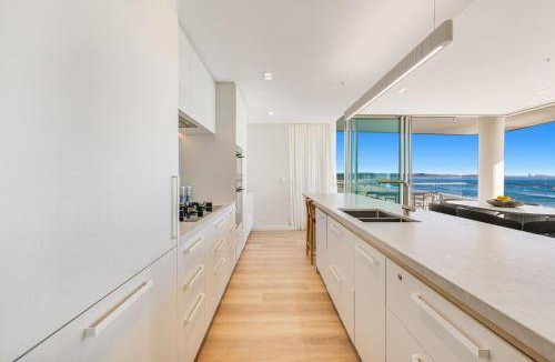 Coolangatta Apartment | Apartment ∙ 3 bedrooms ∙ 6 guests