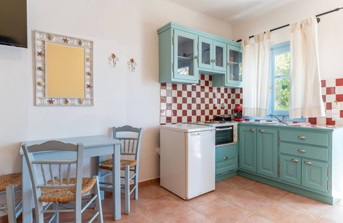 Agios Ioannis Apartment | Apartment '9' with Wi-Fi and Air Conditioning