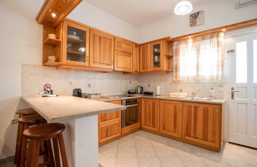 Naxos Apartment | Apartment 'Bernie House 1' with Mountain View, Wi-Fi and Air Conditioning