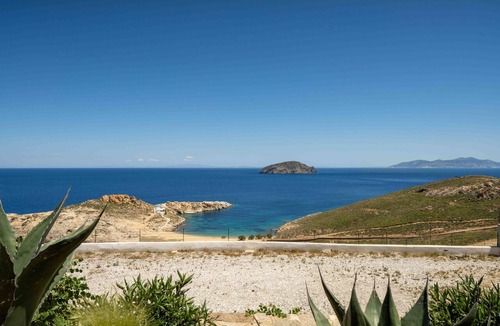 Serifos Apartment | Apartment 'Blue House Agios Sostis' with Sea View, Private Terrace and Air Conditioning