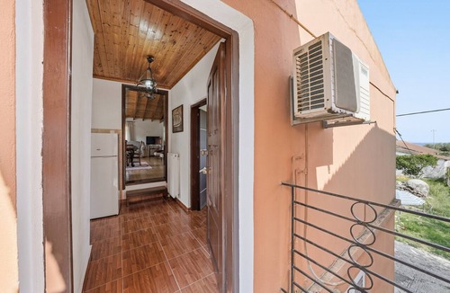 Molos Apartment | Apartment 'Casa Nova Olive Grove' with Sea View, Wi-Fi and Air Conditioning