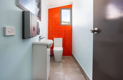 Parramatta Park Apartment | Apartment Centrally Located in the CBD. Shopping Centre is right across the road