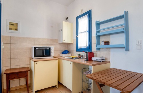 Santa Maria Apartment | Apartment 'Cielo Room 1' with Shared Terrace, Wi-Fi and Air Conditioning