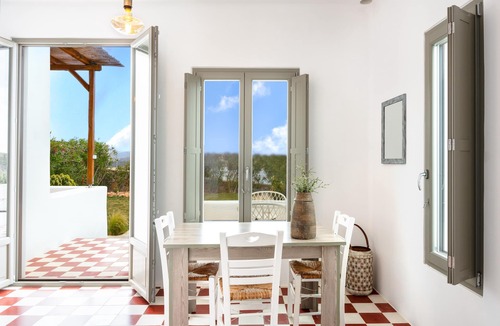 Milos Apartment | Apartment 'Cocoon' with Sea View, Wi-Fi and Air Conditioning