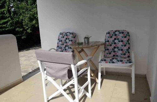 Kithira Apartment | Apartment 'Cozy For Rent In Kythera' with Shared Terrace, Wi-Fi and Air Conditioning