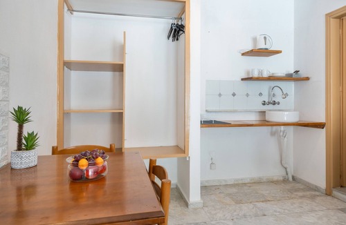 Kalymnos Town Apartment | Apartment 'Double Room No 3' with Mountain View, Wi-Fi and Air Conditioning