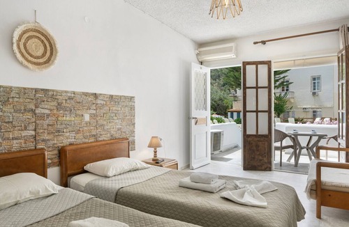 Kalymnos Town Apartment | Apartment 'Double Room No 3' with Mountain View, Wi-Fi and Air Conditioning