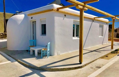 Glastros Apartment | Apartment for 4 people, located in Vrysi area,