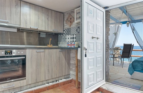 Daskalio Apartment | Apartment 'Gabriela' with Balcony, Wi-Fi and Air Conditioning
