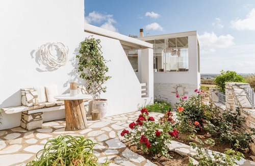 Agkidia Apartment | Apartment In A Hotel 'Aeolos Thalia Suite' with Sea View, Wi-Fi and Air Conditioning