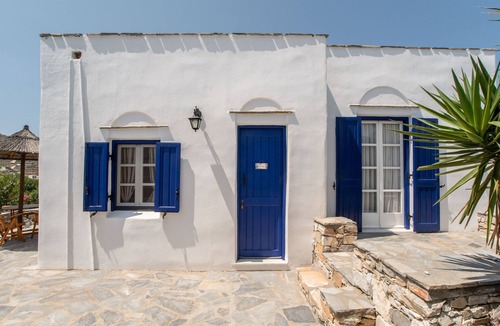 Agios Prokopios Apartment | Apartment In A Hotel 'Sun Rock Boutique - Villa Menexes' with Sea View, Wi-Fi and Air Conditioning