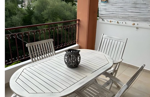 Nikiana Apartment | Apartment 'Nektarios' with Sea View, Wi-Fi and Air Conditioning