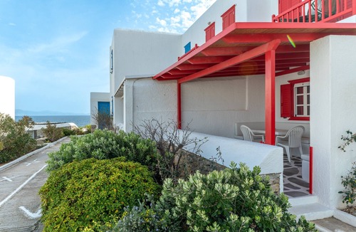 Agios Ioannis Apartment | Apartment 'Paris House' with Sea View, Wi-Fi and Air Conditioning