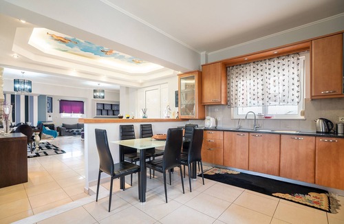 Asgourou House | Apartment 'Rafaela's House 2' with Shared Pool, Wi-Fi and Air Conditioning