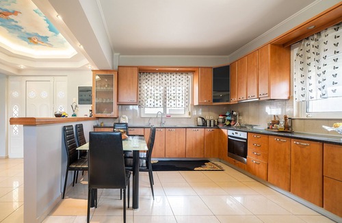 Asgourou House | Apartment 'Rafaela's House 2' with Shared Pool, Wi-Fi and Air Conditioning