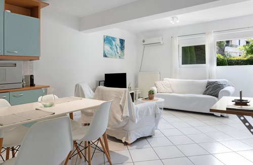 Vrilissia Apartment | Apartment 'S K Ground Flat In Vrilissia' with Wi-Fi and Air Conditioning