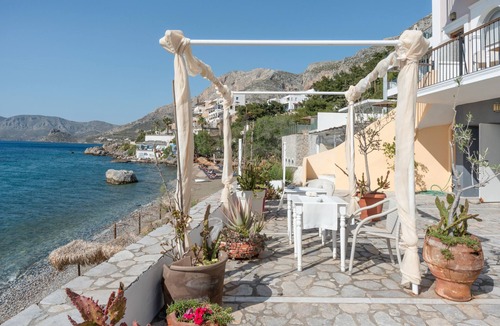 Massouri Apartment | Apartment 'Sapfo Double Or Twin Sea View' with Shared Garden, Wi-Fi and Air Conditioning