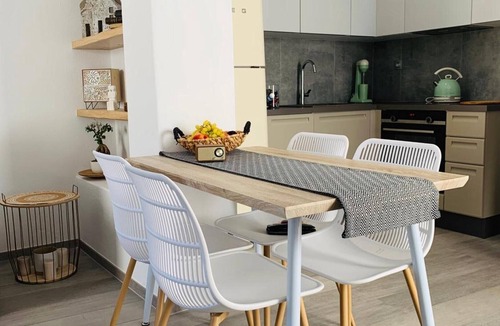 Old Town Naxos Apartment | Apartment 'Sofias House Fresh and Comfy' with Balcony, Wi-Fi and Air Conditioning
