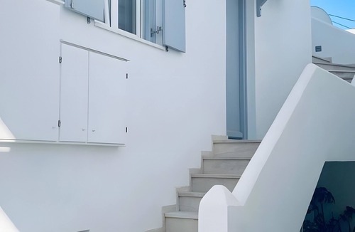 Old Town Naxos Apartment | Apartment 'Sofias House Fresh and Comfy' with Balcony, Wi-Fi and Air Conditioning