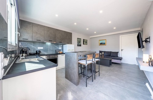 Lefkimmi Apartment | Apartment 'Starry Sky Luxury 2' with Shared Terrace, Wi-Fi and Air Conditioning