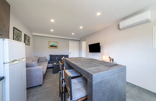Lefkimmi Apartment | Apartment 'Starry Sky Luxury 2' with Shared Terrace, Wi-Fi and Air Conditioning