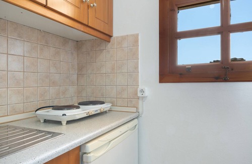 Finiki Apartment | Apartment 'Studio 3' with Mountain View, Wi-Fi and Air Conditioning