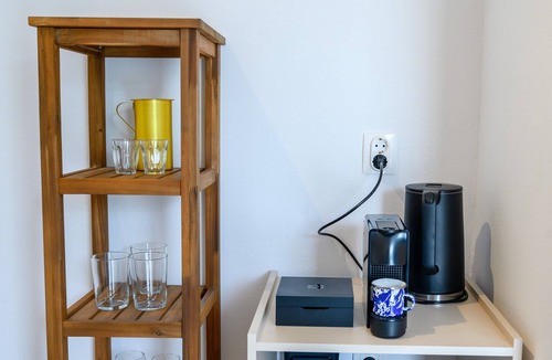 Parikia Apartment | Apartment 'Studio 4' with Shared Garden, Wi-Fi and Air Conditioning