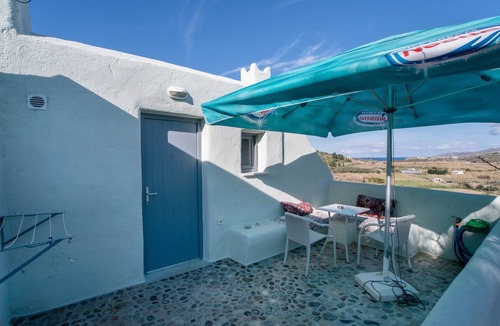 Galini Apartment | Apartment 'Studios Kapsali 1' with Sea View, Wi-Fi and Air Conditioning
