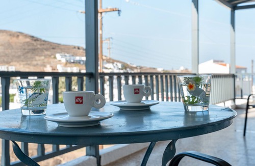 Merichas Apartment | Apartment 'The View House 2' with Sea View, Wi-Fi and Air Conditioning