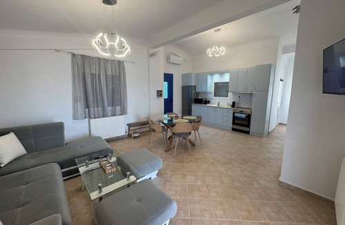 Paralia Ofryniou Apartment | Apartment with a unique sea view