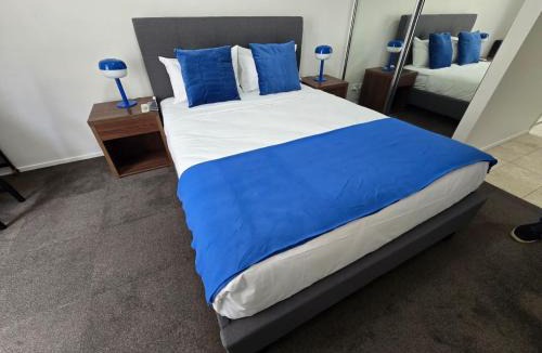 Darling Harbour Apartment | Apartment with Balcony near ICC On Dixon street
