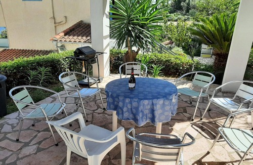 Dafnata Apartment | Apartment with Sea Views & Pool
