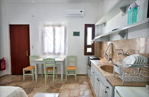 Ferma Apartment | Apartments with garden view, Crete, Ierapetra