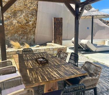 Kanalia Villa | Apellōn Mykonos Luxury Seaview Retreat
