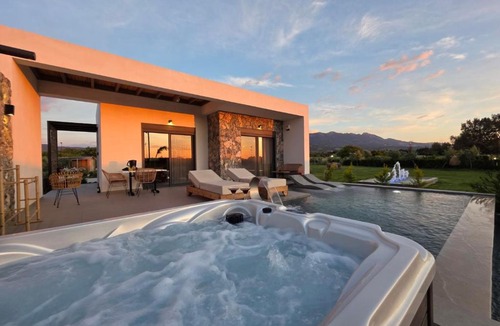 Kos Town Villa | Aphrodite Luxury Villas & Suites-Private Heated Pool & Jacuzzi