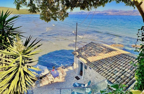 Apraos Villa | Apraos Beachfront Studio