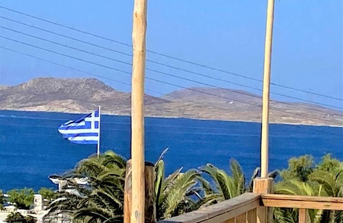 Agios Ioannis Apartment | Apsenti couples only
