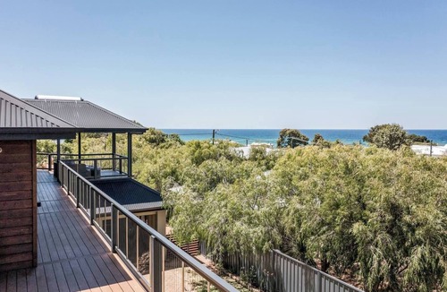 Dunsborough House | Aqua on Green Bikes Kayaks Ocean Views and More