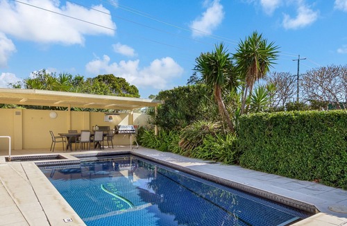 Tugun Apartment | Aqua Solai 2 - Absolute Beachfront Tugun - Min. 3 night stays!