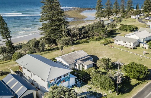 Brooms Head House | Aqua Vista - Beach Front Location