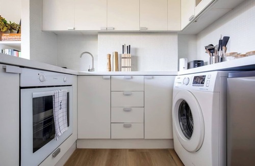 Rushcutters Bay Apartment | Aquarius Rising Poolside in Rushcutters Bay