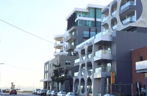 Port Melbourne Apartment | AQUEOUS ROOMS @ PORT MELBOURNE