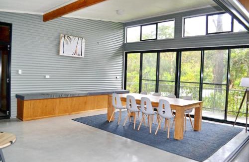 Arakoon House | Aranakie- 7 Grey Street Arakoon - Full Linen Provided